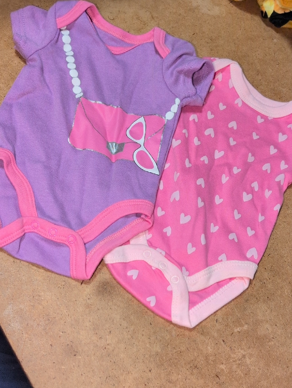Set Of 2 Baby Girls Kidgets Pink & Purple Onesies- Heart & Sunglasses Size 3-6M